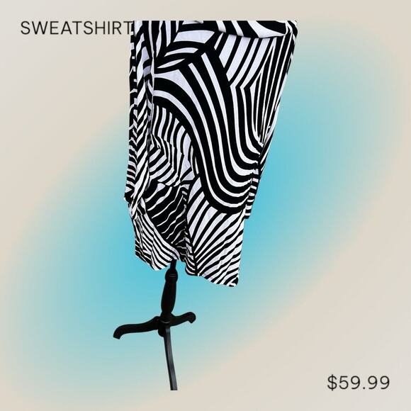 Travelers by Chicos 2  (12-14) M  Black and white long sleeve top with V-neck - Picture 4 of 9